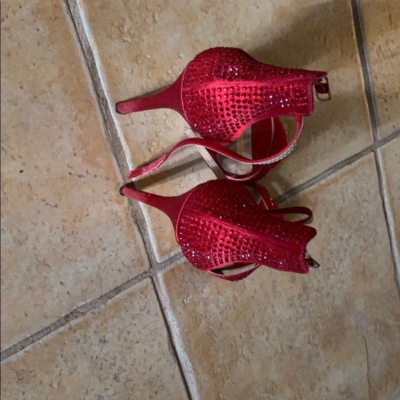 Shoes - Picture 2 of 6